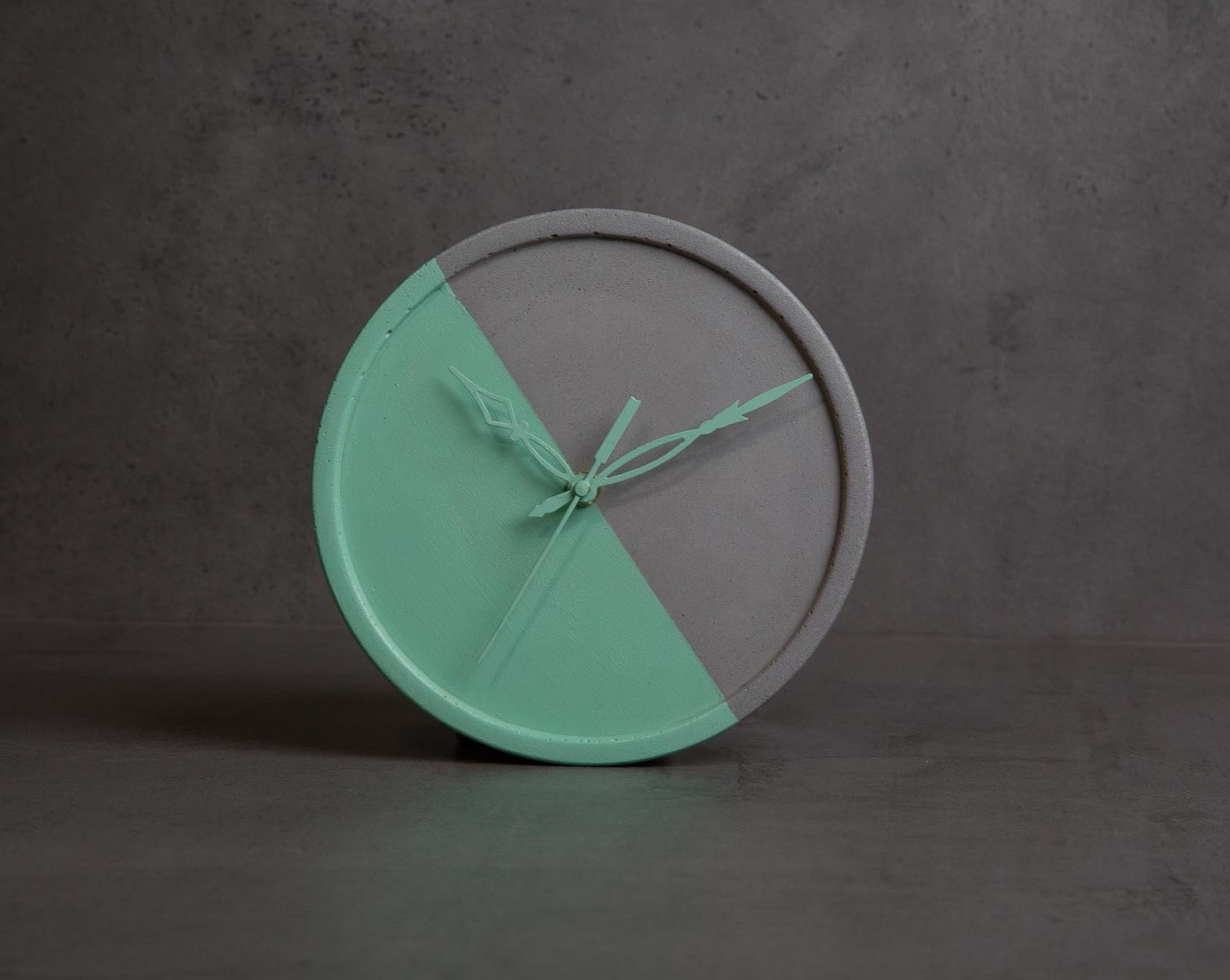 Concrete Medi Moon Clock-Cherish  Asian Paints Colour of the year 20 –  Eliteearth