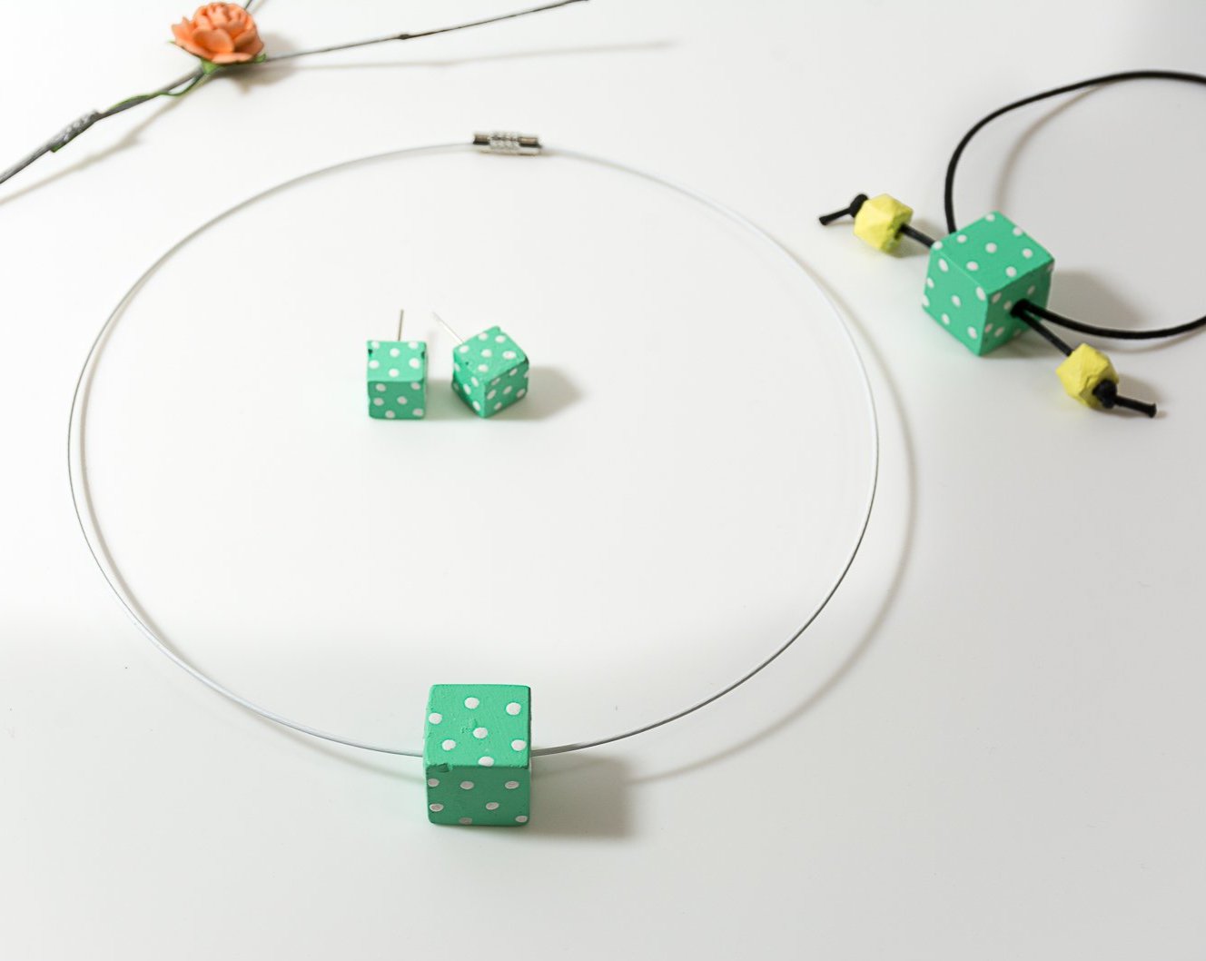 Green Handpainted concrete chord Necklace ,Bracelet and Earing Set - Eliteearth